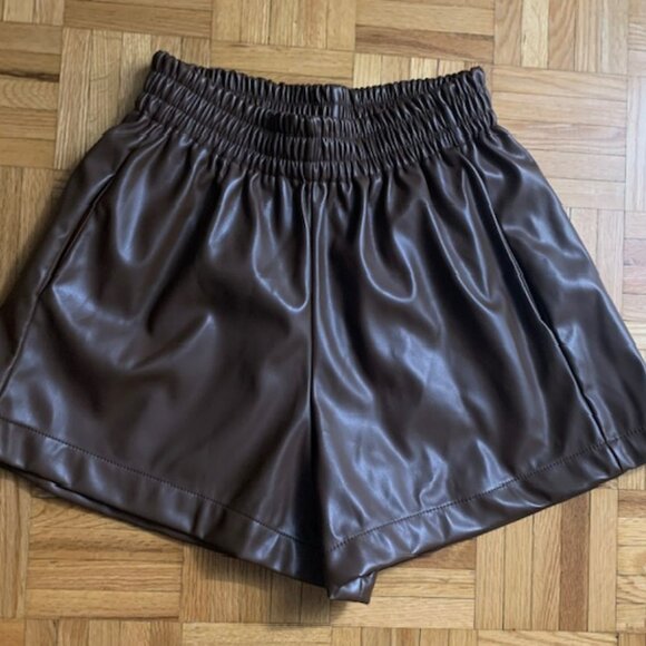 Short en faux cuir - Picture 3 of 5